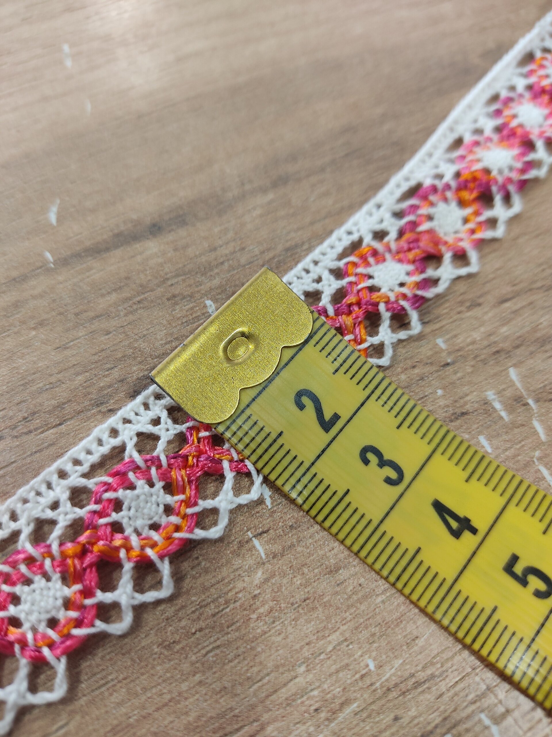 Puntilla bolillos fucsia naranja - 2